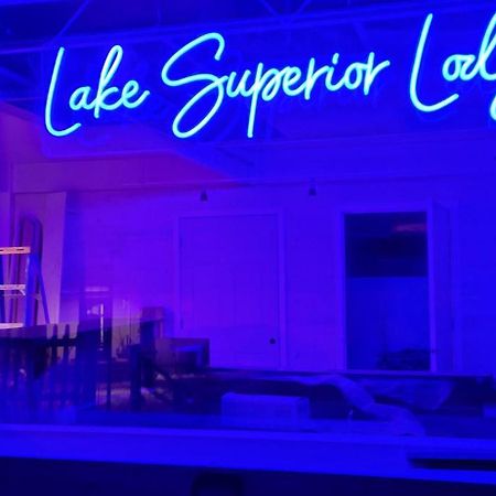 Chequamegon Lake Superior Lodge เบย์ฟิลด์ ภายนอก รูปภาพ