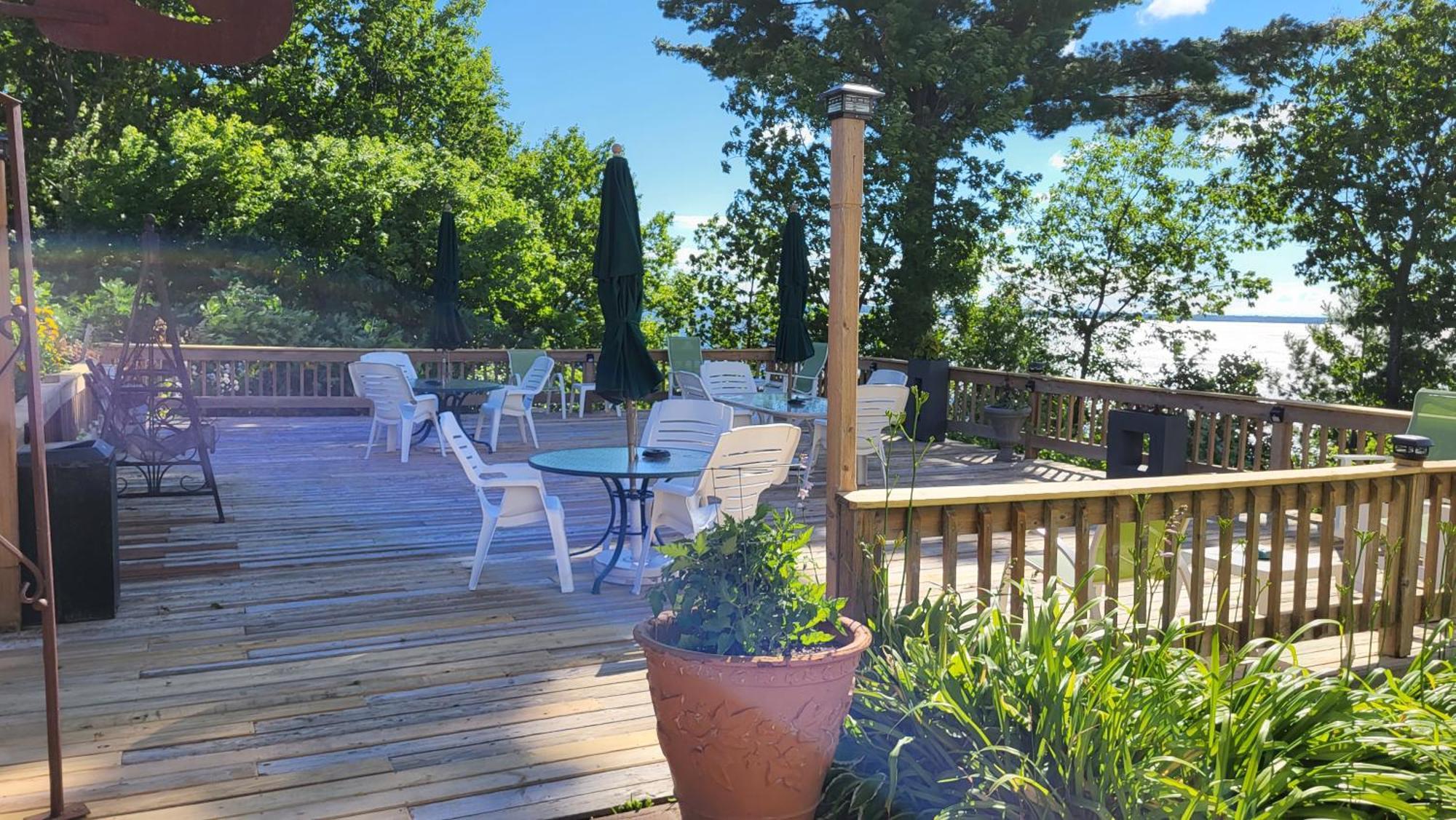 Chequamegon Lake Superior Lodge เบย์ฟิลด์ ภายนอก รูปภาพ