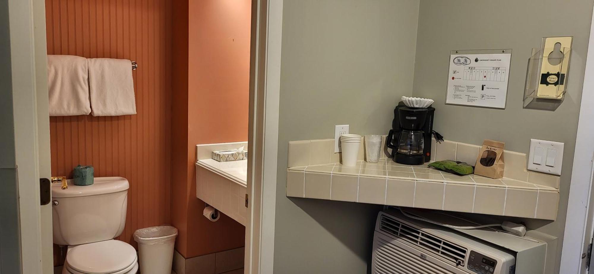 Chequamegon Lake Superior Lodge เบย์ฟิลด์ ภายนอก รูปภาพ