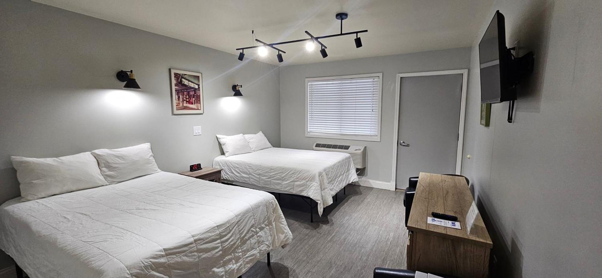 Chequamegon Lake Superior Lodge เบย์ฟิลด์ ภายนอก รูปภาพ