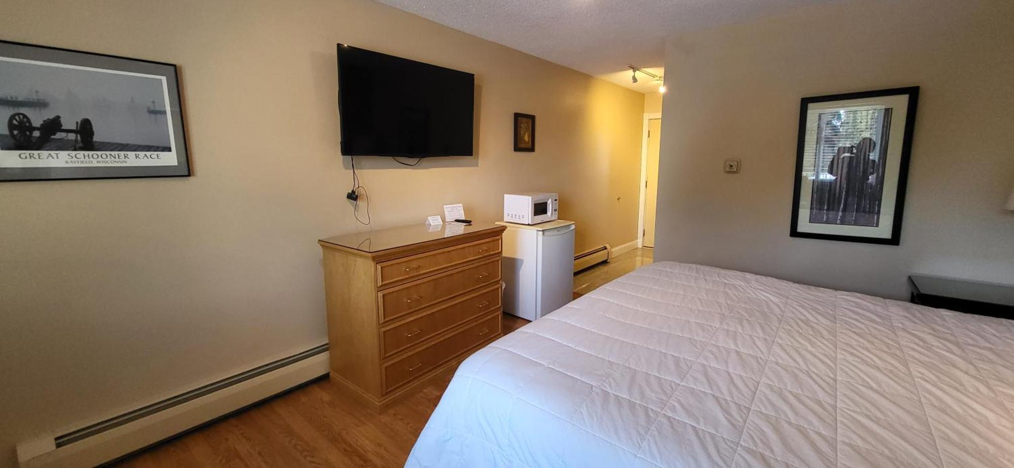 Chequamegon Lake Superior Lodge เบย์ฟิลด์ ภายนอก รูปภาพ